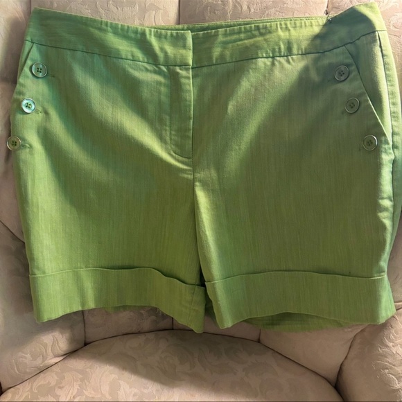 RAFAELLA WOMEN’S SHORTS GREEN IN EXCELLENT CONDITION SIZE 14 - Picture 1 of 4